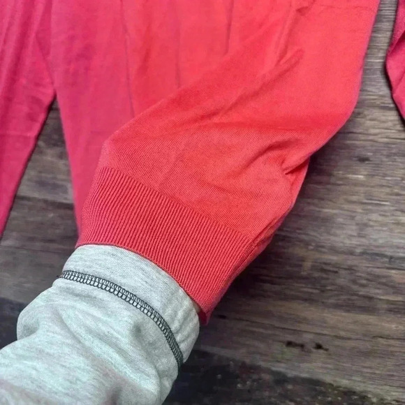 Farah Pink Crewneck Sweater - Picture 4 of 8